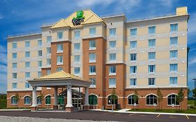 Holiday Inn Express & Suites Clarington Bowmanville